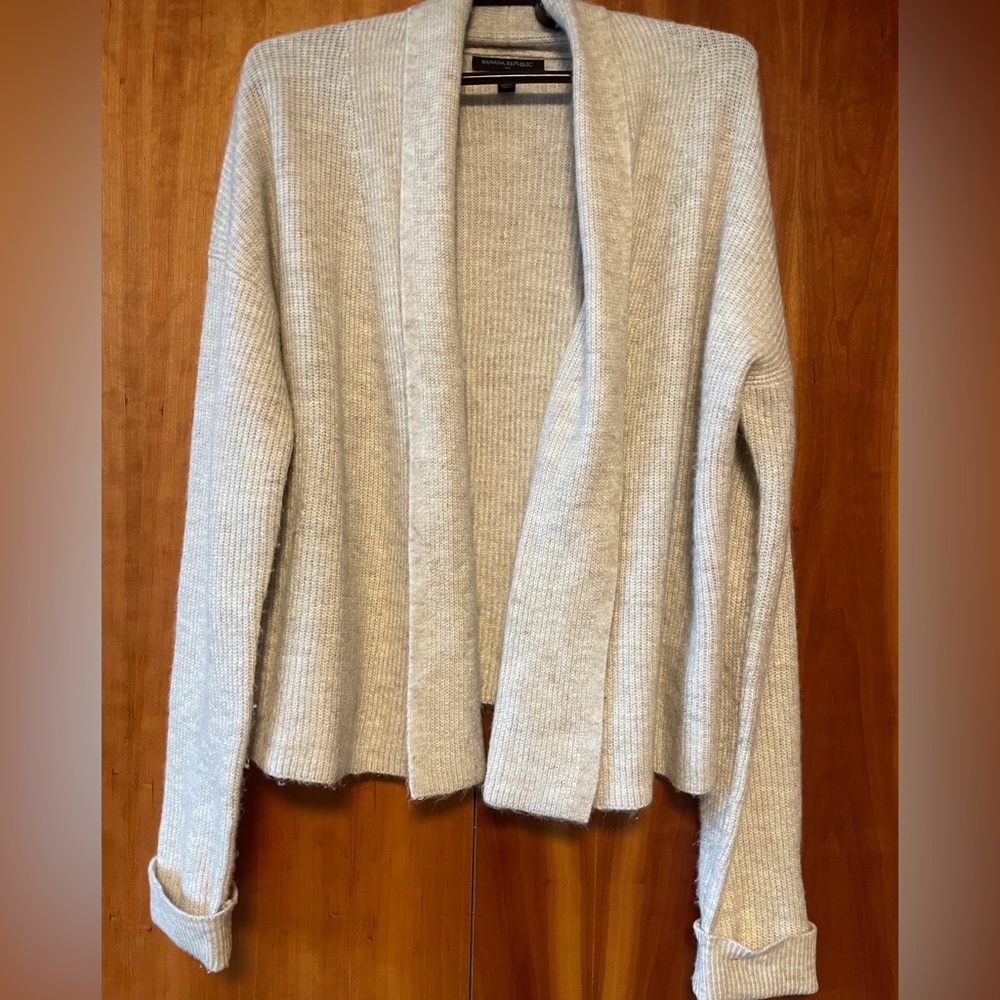 Banana Republic cropped cardigan sweater
